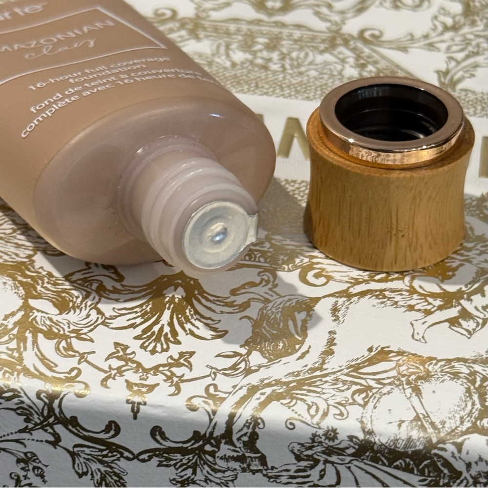 Tarte Amazonian Clay 16-Hour Full‎ Coverage Foundation Tan-Deep Sand 46S - Picture 2 of 4